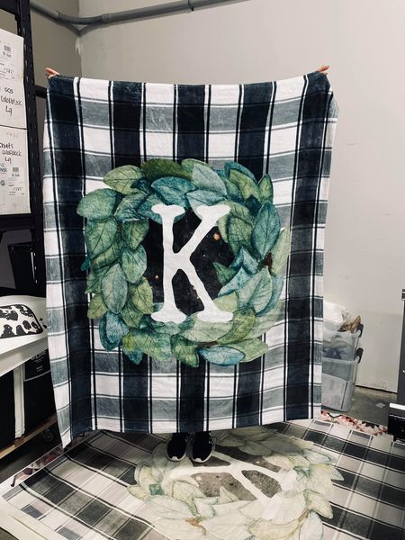 
            
                Load image into Gallery viewer, Gold Plaid Custom Minky Blanket (MINKY1030)
            
        