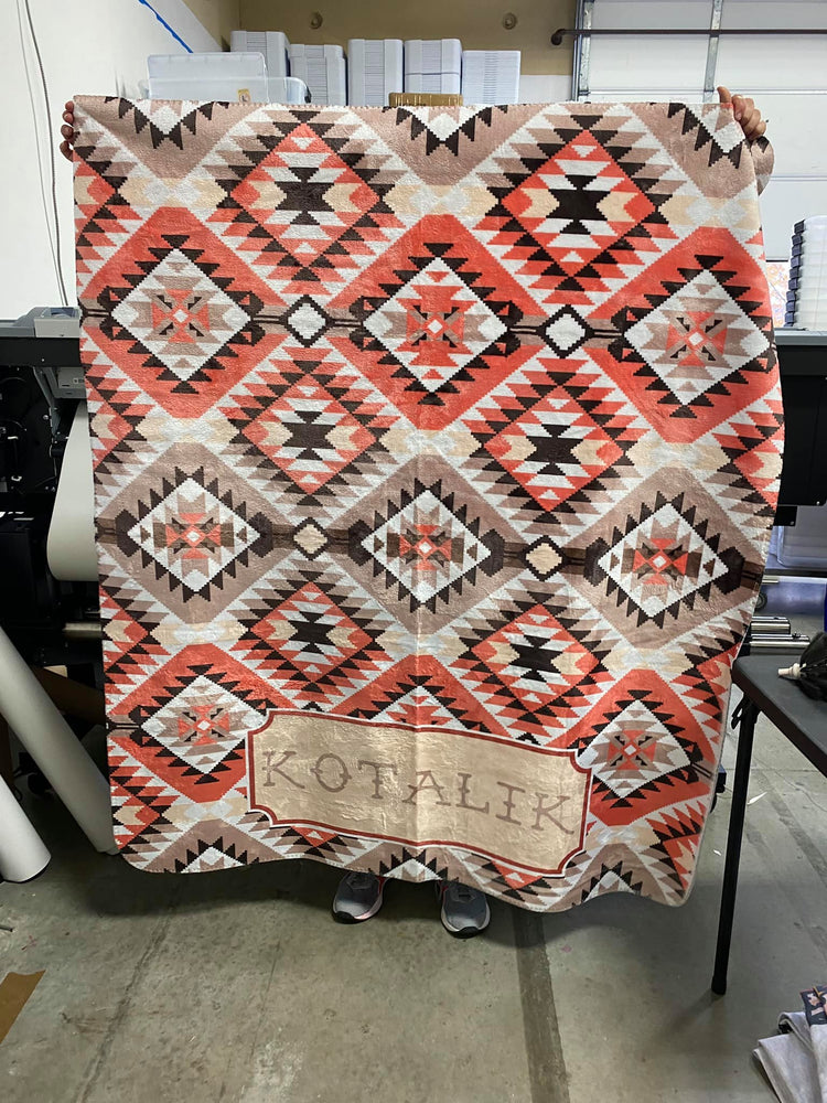 
            
                Load image into Gallery viewer, Red Aztec Custom Minky Blanket (MINKY1034)
            
        